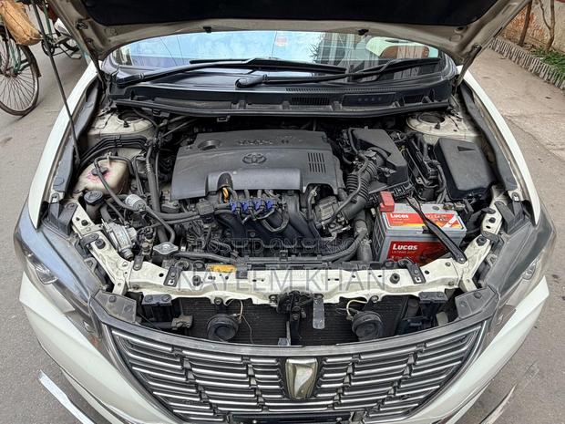 Toyota Premio 2013 White
