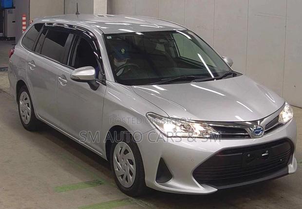 Toyota Fielder Hybrid EX Silver 2021