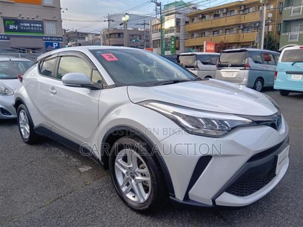 Toyota C-HR HYBRID S 2021