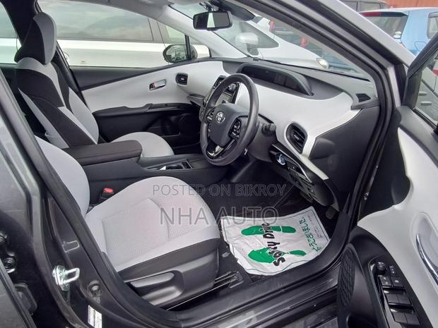 Toyota Prius S SAFETY PLUS 2021