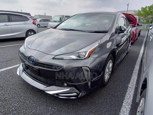 Toyota Prius S SAFETY PLUS 2021