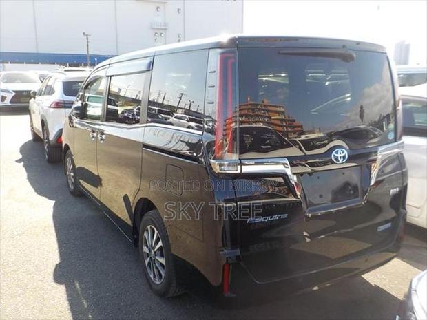 Toyota Esquire GI PREMIUM PKG 2020