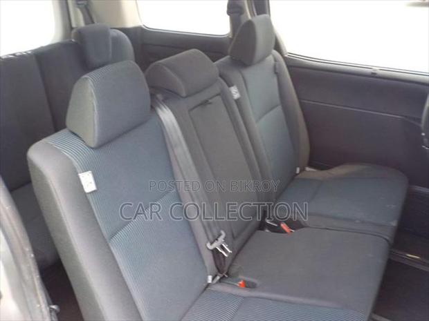 Toyota Noah X PKG, SILVER COLOR 2021