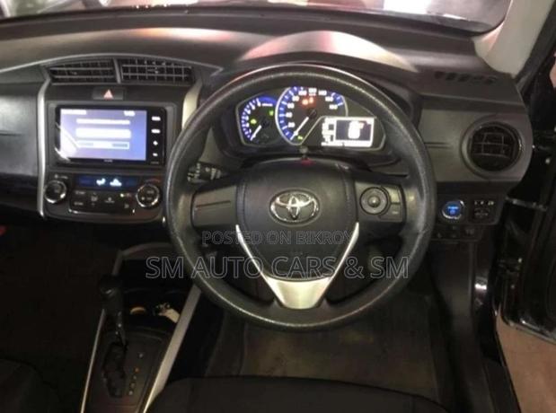 Toyota Fielder Hybrid EX Black 2021