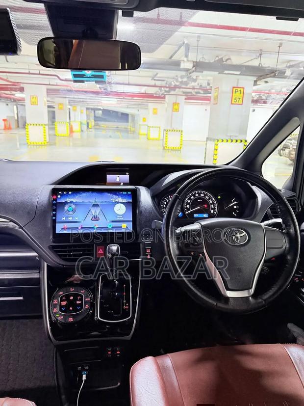 Toyota Esquire 2018 Black