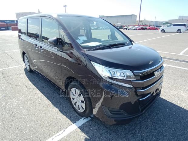 Toyota Noah X PKG NON HYB 2021