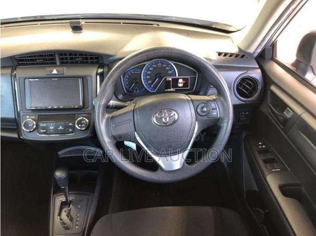 Toyota Axio hybrid 2021