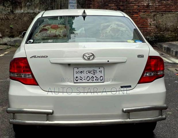Toyota Axio 2011 White