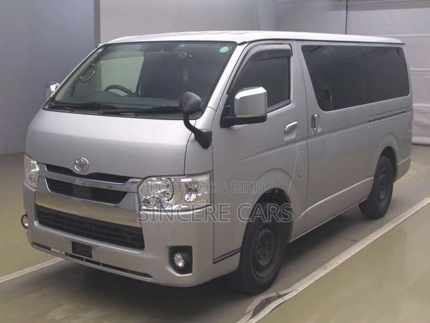 Toyota Hiace SUPER GL PUSH LED 2021