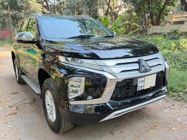 Mitsubishi Pajero Exceed 2019 Black