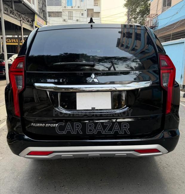 Mitsubishi Pajero Exceed 2019 Black