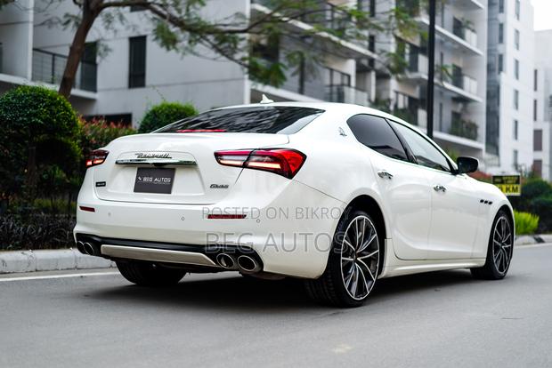 Maserati Ghibli 2021