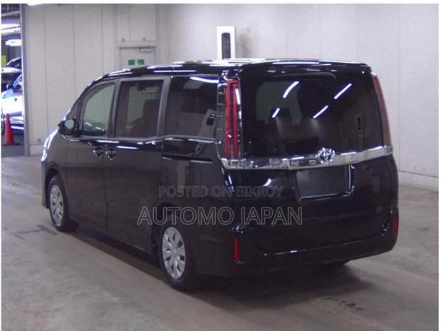 Toyota Noah x smart 2021