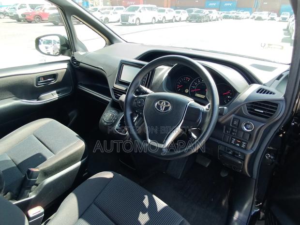 Toyota Noah x smart 2021