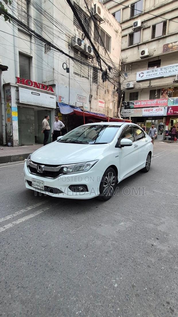 Honda Grace 2018