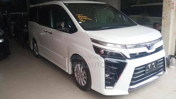 Toyota Voxy Kiramaki 2021