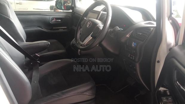 Toyota Voxy Kiramaki 2021