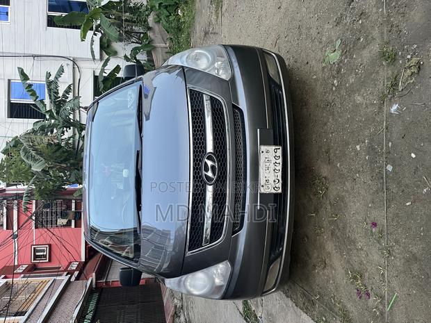Hyundai H1 2.4 GLS 2011 Pearl