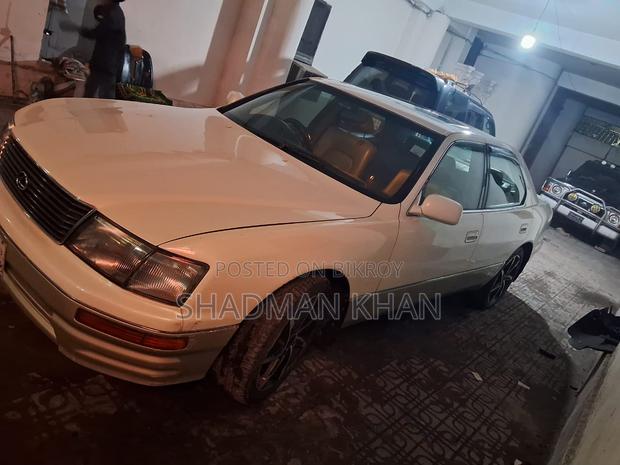 Lexus LX 1995