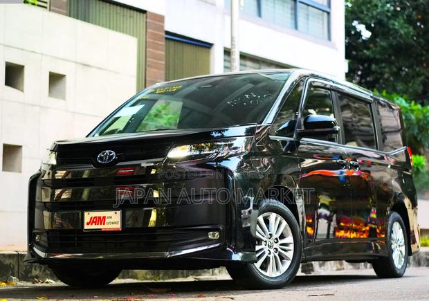 Toyota Noah 2022 Black