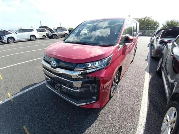 Toyota Noah Hybrid SZ Red Wine 2022