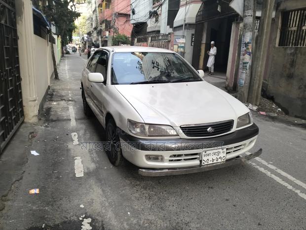 Toyota Corona Premio 2000 White