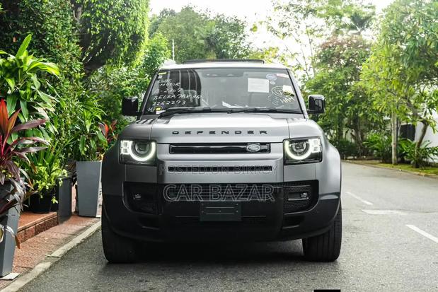 New Land Rover Defender 110 P300 S 2025 Gray