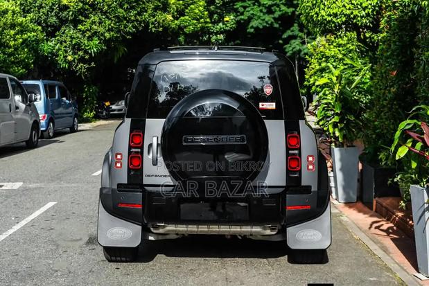 New Land Rover Defender 110 P300 S 2025 Gray