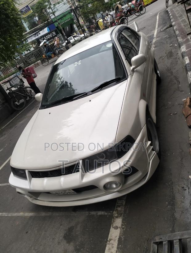 Mitsubishi Lancer 1999 White