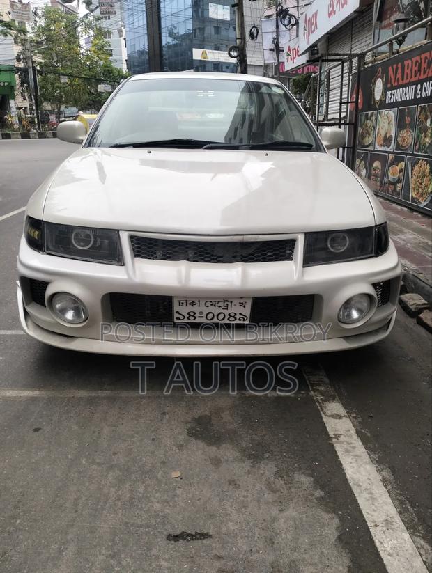 Mitsubishi Lancer 1999 White