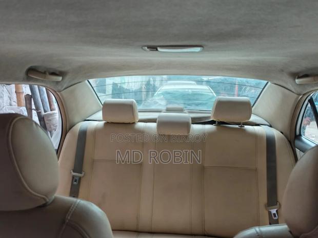 Toyota Corolla 2004 White