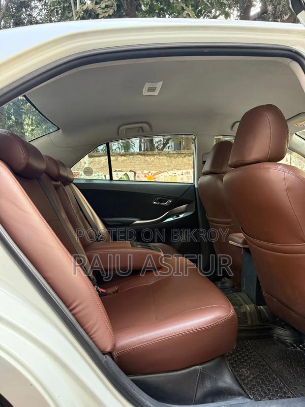 Toyota Premio 1.5 FWD 2017 Pearl