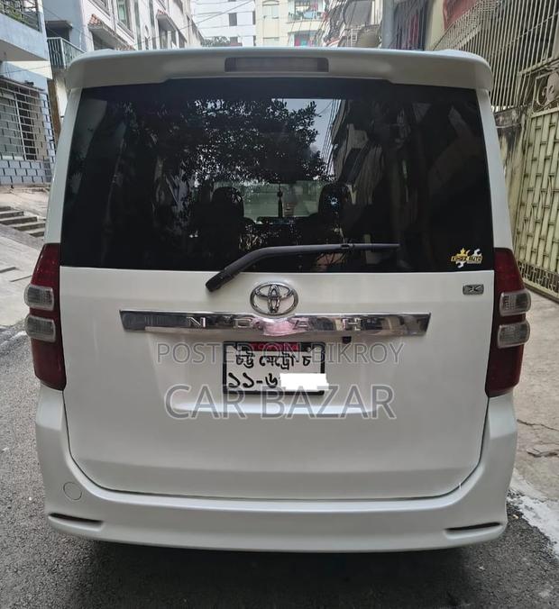 Toyota Noah Si GRADE PUSH 2009