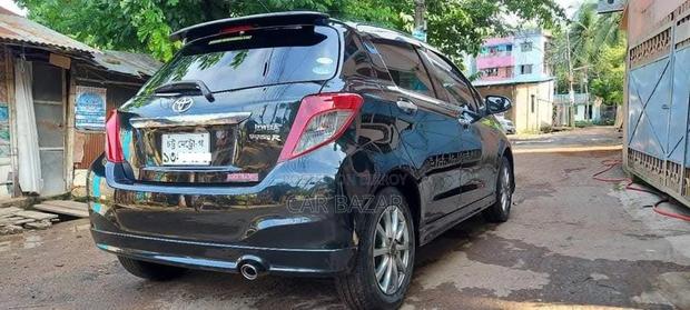 Toyota Vitz JEWELA PUSH 2012