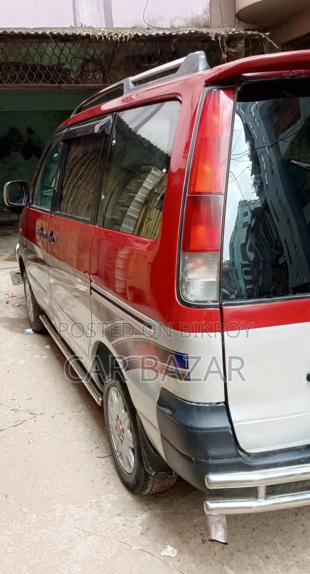 Toyota Noah Super Extra Limo 2001