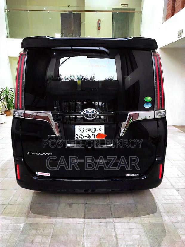 Toyota Noah ESQUIRE GI PREMIUM 2018