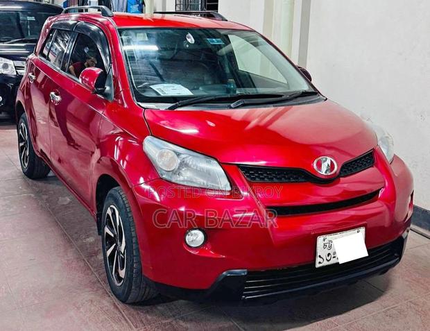 Toyota ist G NEW SHAPE 2010
