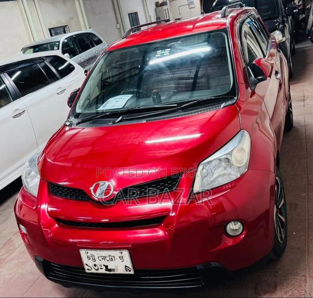 Toyota ist G NEW SHAPE 2010