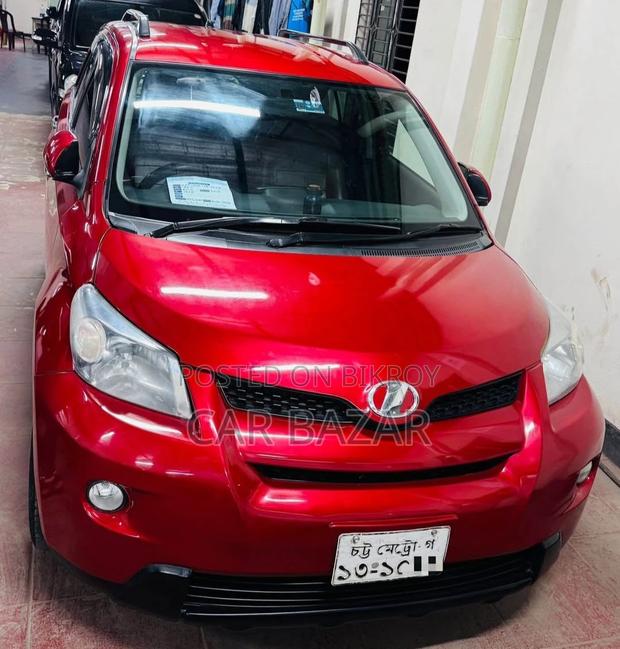 Toyota ist G NEW SHAPE 2010