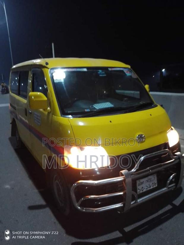 Toyota TownAce .] 2010