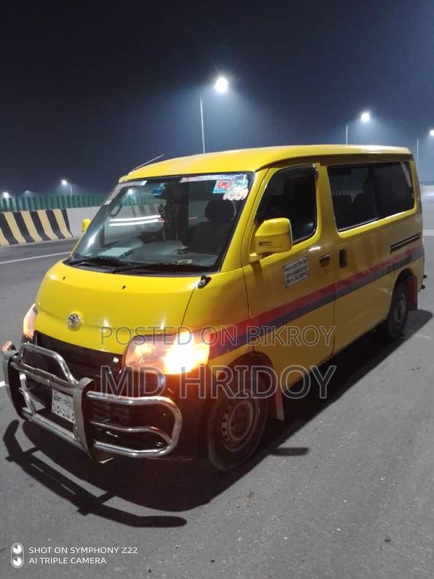 Toyota TownAce .] 2010