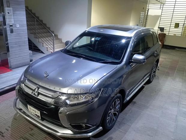Mitsubishi Outlander Sunroof 7Seater 4Wd 2017
