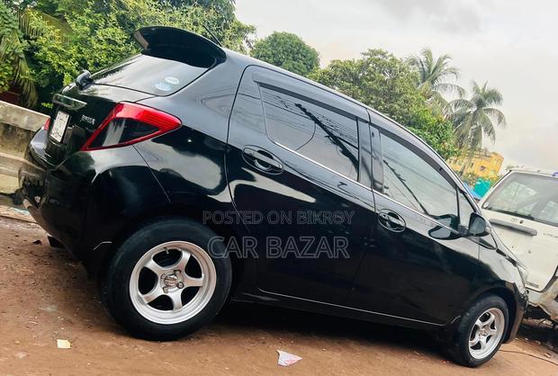 Toyota Vitz JEWELA PUSH BLACK 2012