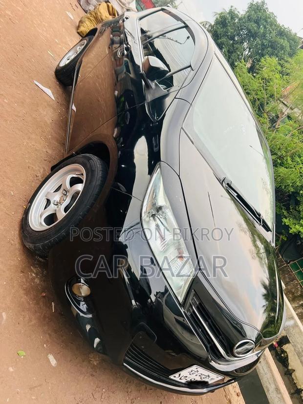 Toyota Vitz JEWELA PUSH BLACK 2012