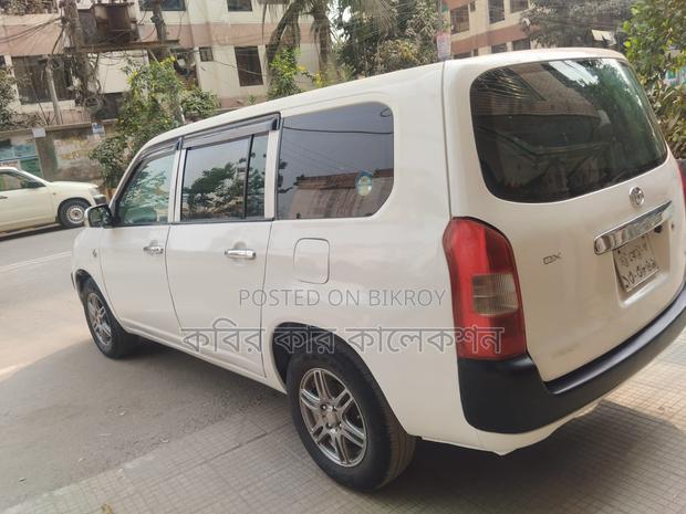 Toyota Probox dx 2011