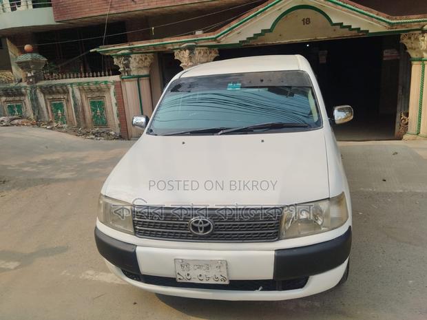 Toyota Probox dx 2011