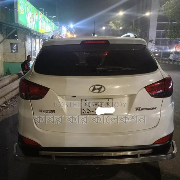 Hyundai Tucson sun roof 2011