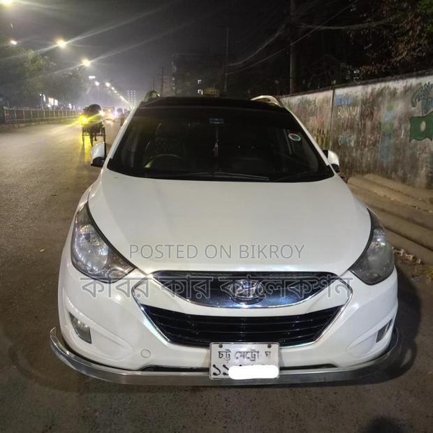 Hyundai Tucson sun roof 2011