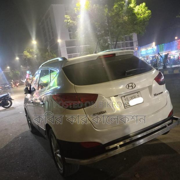 Hyundai Tucson sun roof 2011