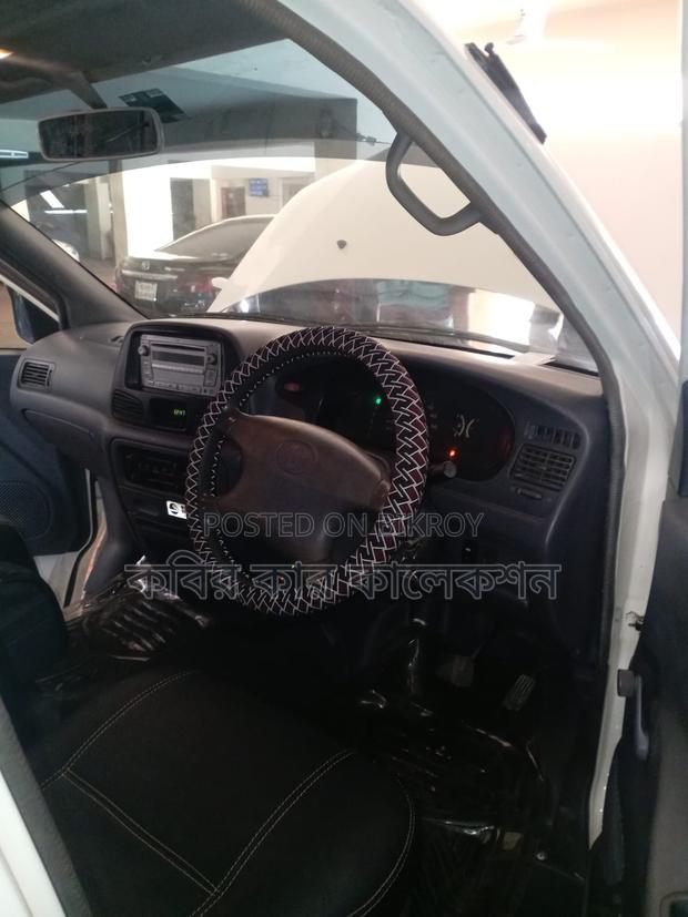 Toyota Noah kr42 2006